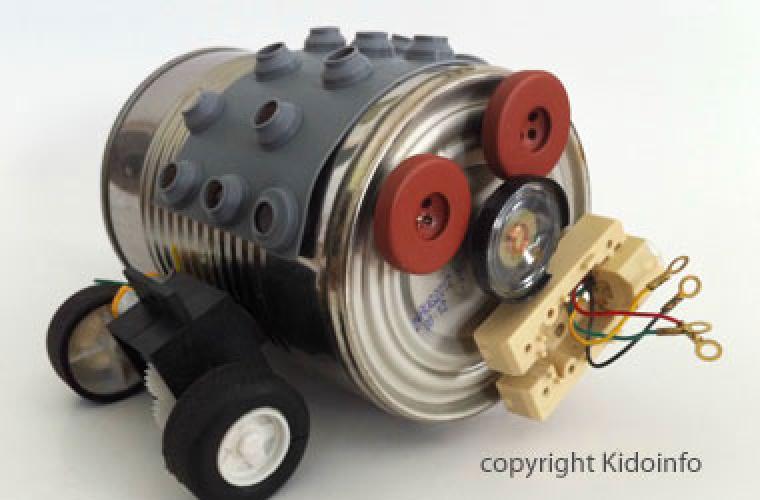 photo of tin can robot